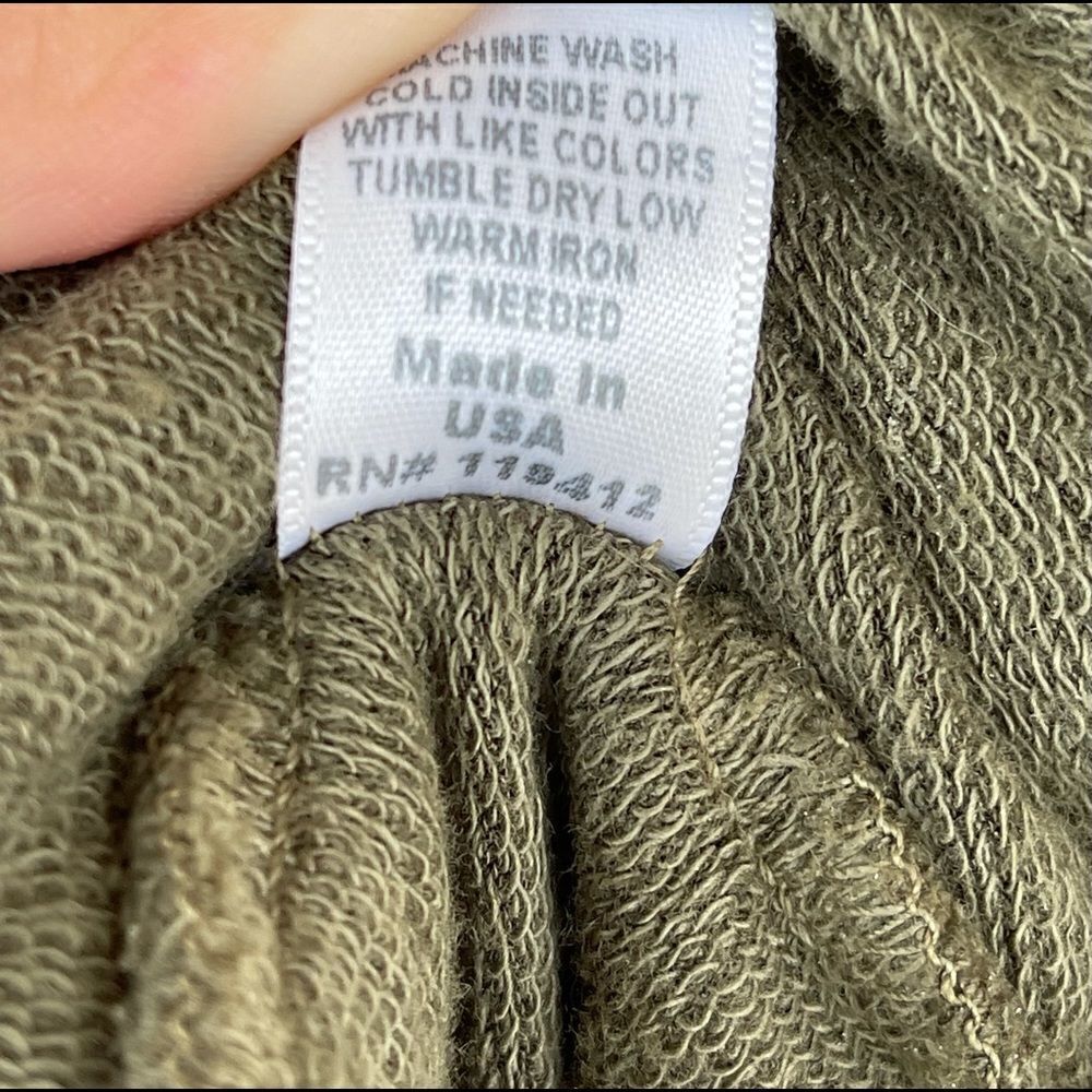 Monrow Supersoft V Dress in Hunter Green M - Picture 11 of 11
